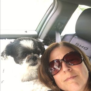 Meet your Posher, Angela